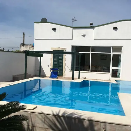 Chiusuri Vecchi Con Piscina * San Cassiano (Lecce)
